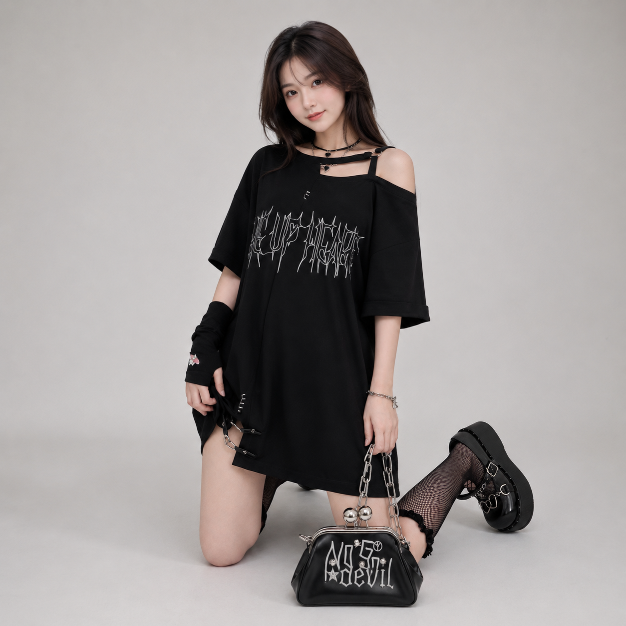 Black 'Make Up Heart' Punk Women's Oversized Tee