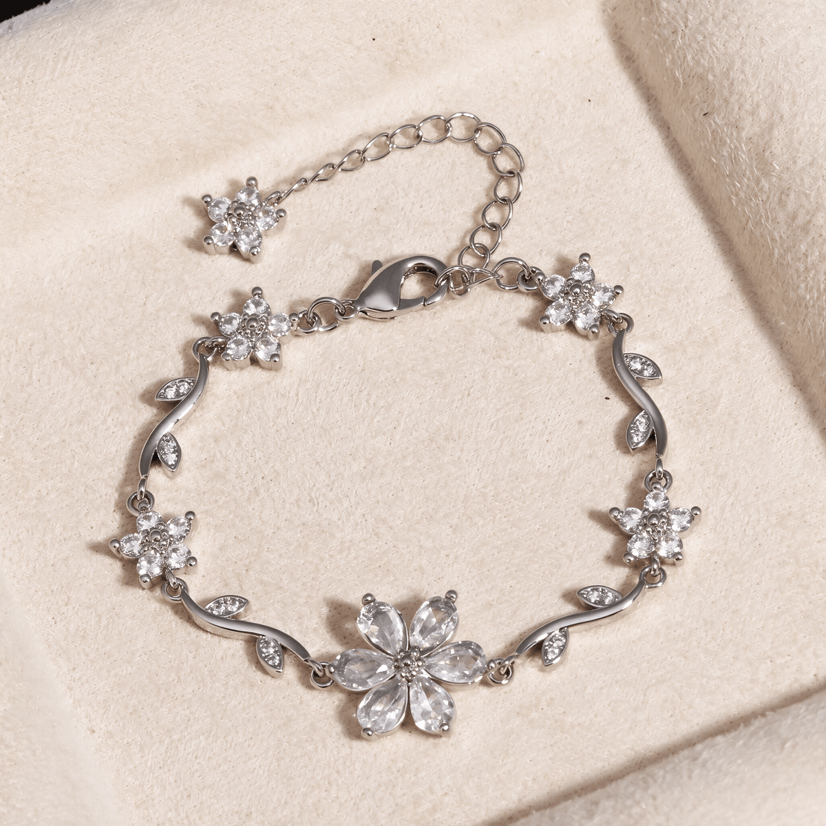 Kawaiies Collection - Jewelry - Sweetheart Blossom Floral Charm Bracelet