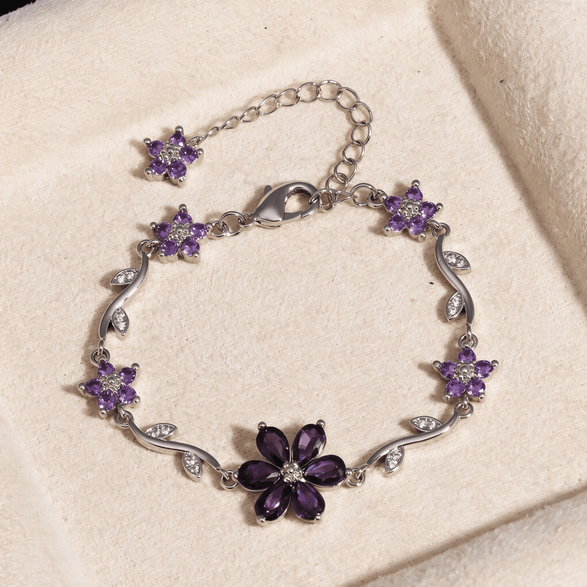 Kawaiies Collection - Jewelry - Sweetheart Blossom Floral Charm Bracelet