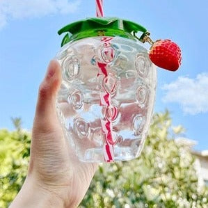 17 Oz Strawberry Shaped Kawaii Cup with Straw for Boba Tea, PP
