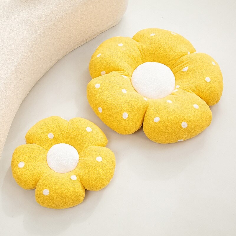 https://www.kawaiies.com/cdn/shop/products/kawaiies-plushies-plush-softtoy-dotted-pastel-flower-cushions-new-cushions-383316.jpg?v=1677438689