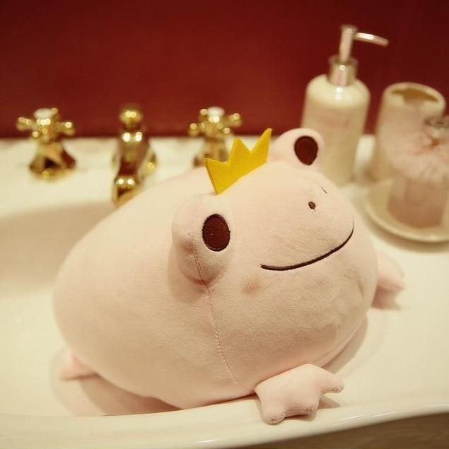 https://www.kawaiies.com/cdn/shop/products/kawaiies-plushies-plush-softtoy-royal-frogs-new-soft-toy-pink-42cm-16in-157348.jpg?v=1618420609